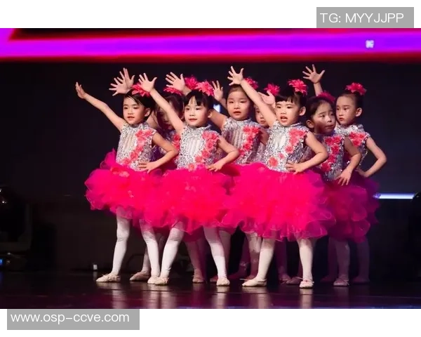 李芳专访:从绿茵场到人生舞台的精彩旅程回顾 李芳专访:从绿茵场到人生舞台的精彩旅程回顾